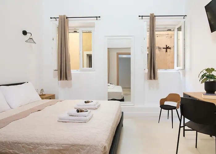 Daire Marinasia's Corfu Town